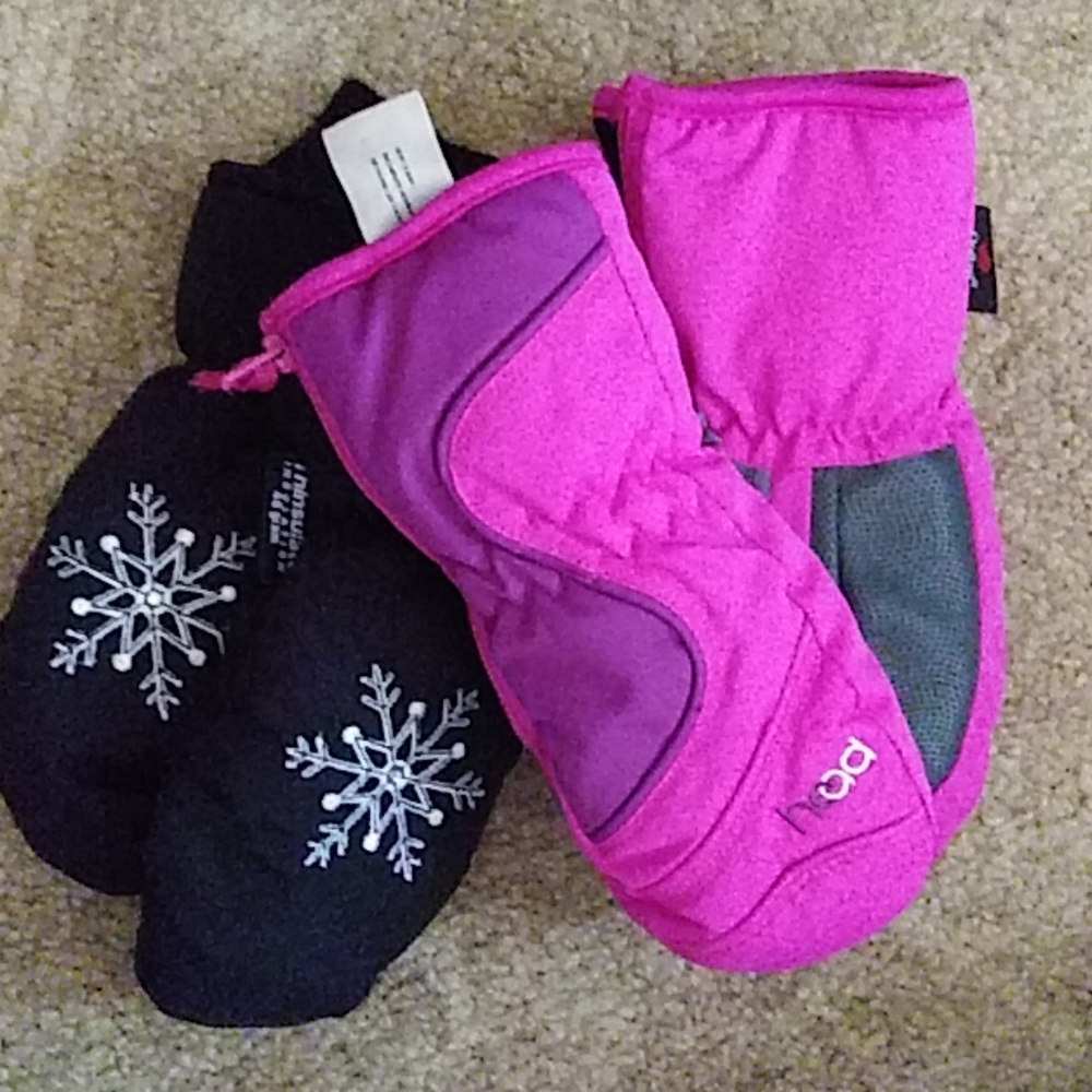 2 pair girls gloves